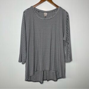 Chico’s Striped Batwing Top Large‎